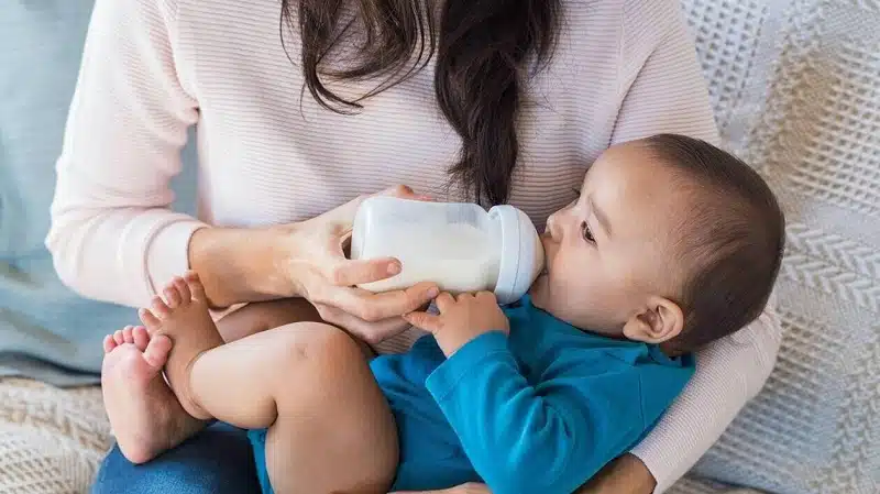 Les différentes marques de lait bébé sur le marché : comparaison et recommandations